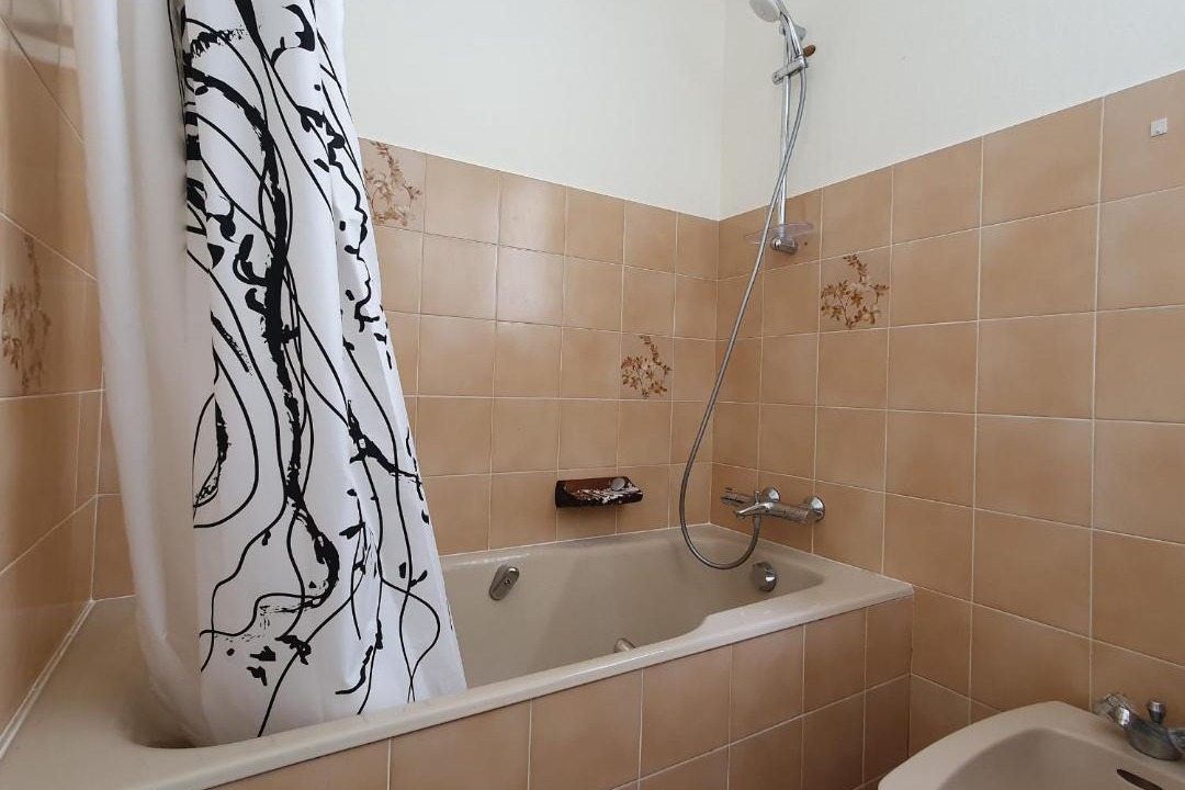 Photo of Bathroom in Grues