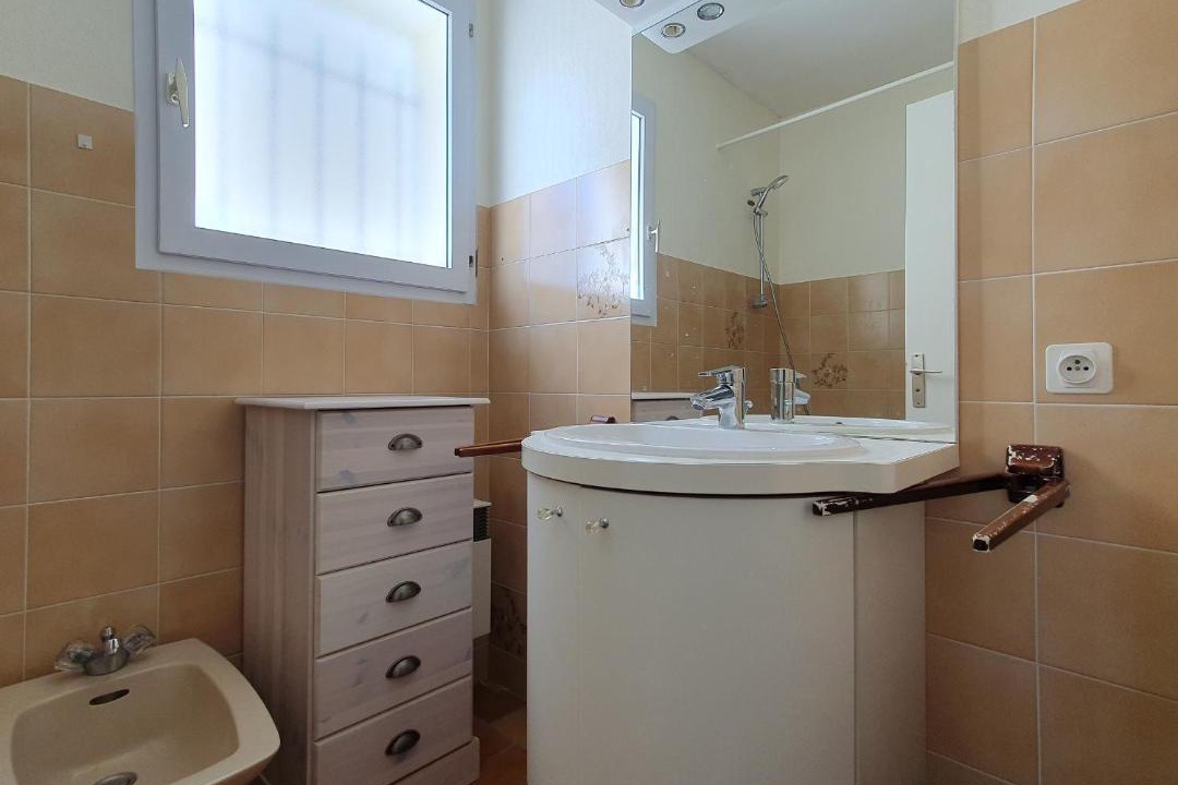 Photo of Bathroom in Grues