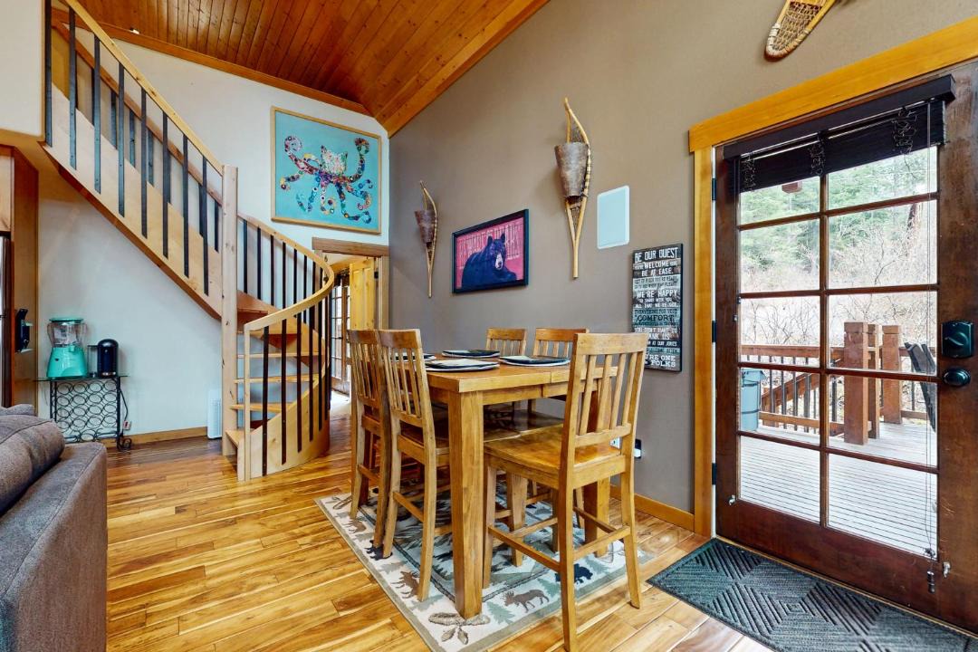 Photo of Others in Roslyn Ridge