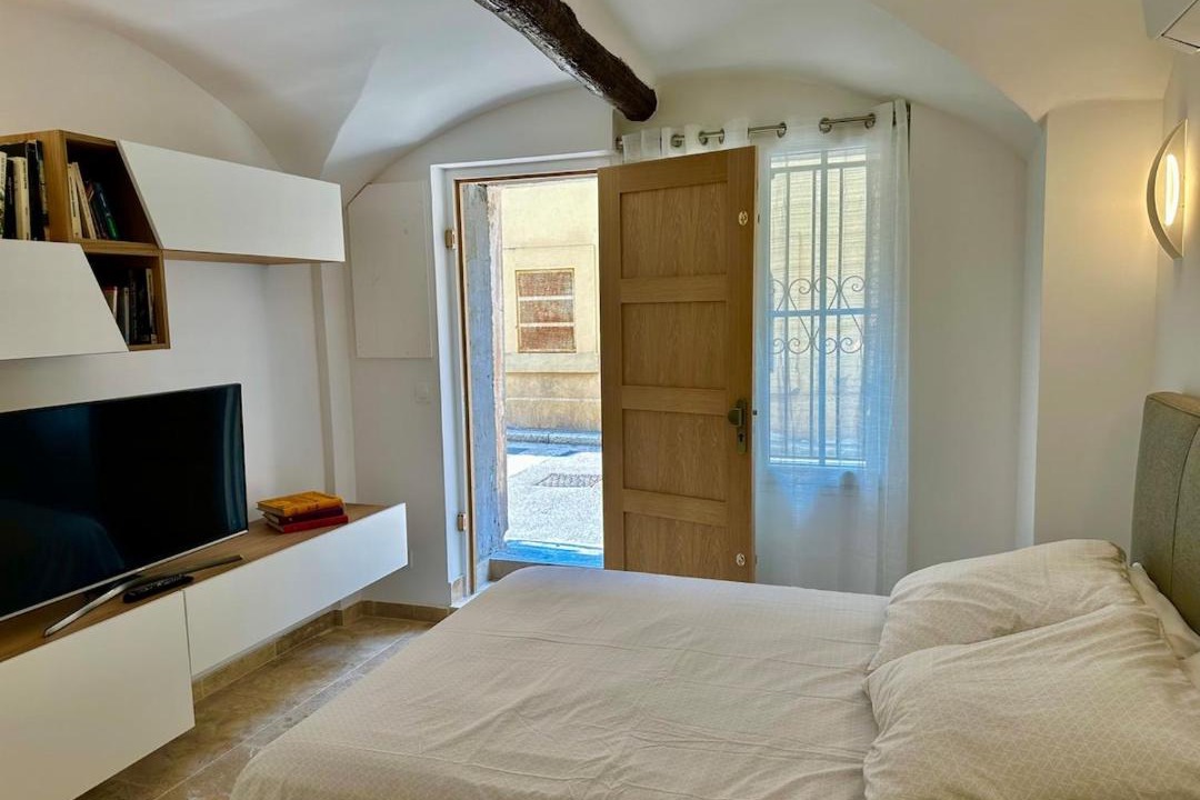 Photo of Bedroom in Antibes Old Town