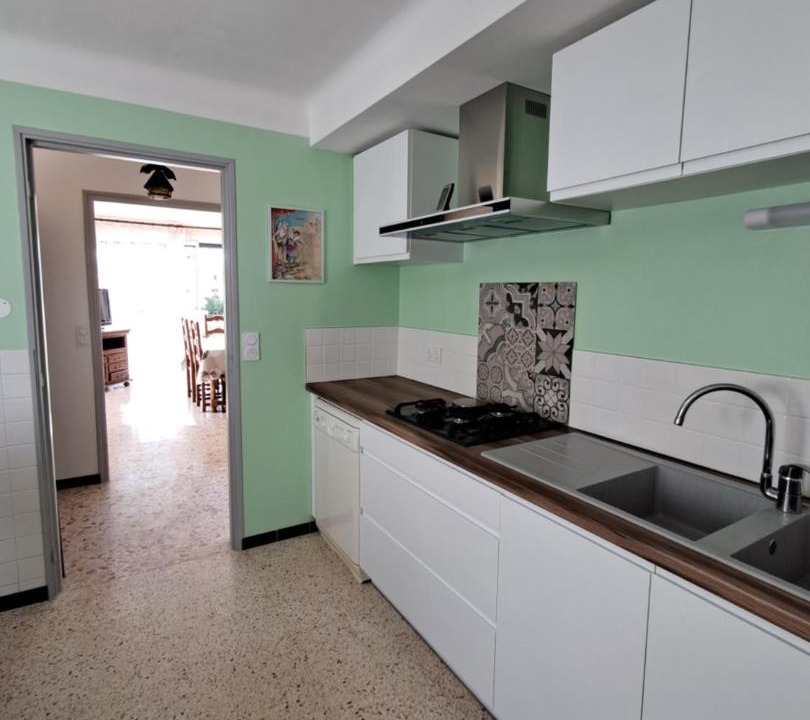Photo of Kitchen in Saint-Paulet-de-Caisson