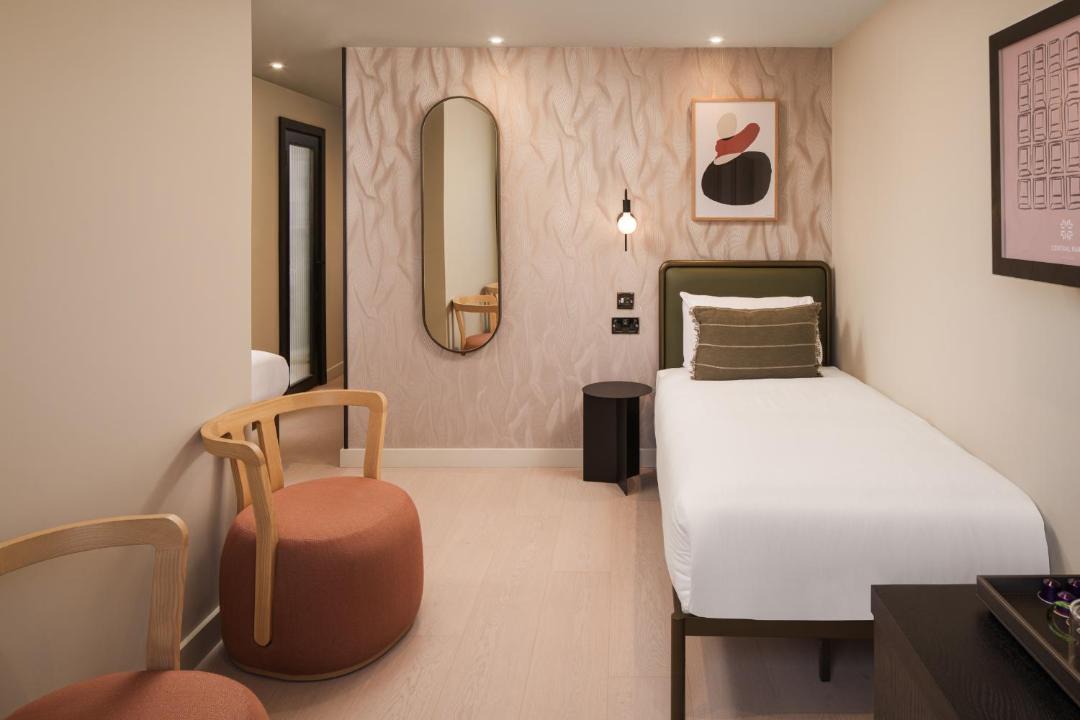 Photo of Bedroom in Lancaster Gate