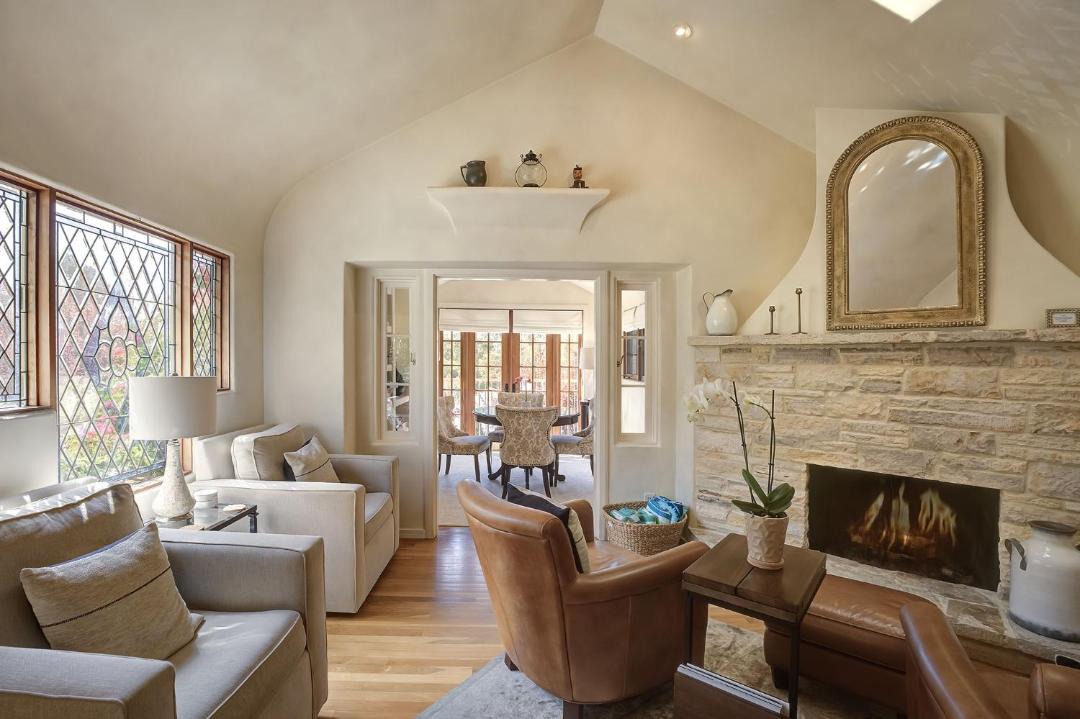 Photo of Livingroom in Northwest Carmel