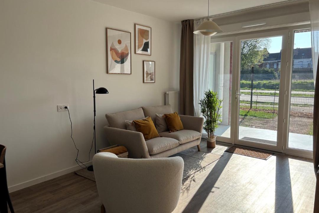 Photo of Livingroom in Lens