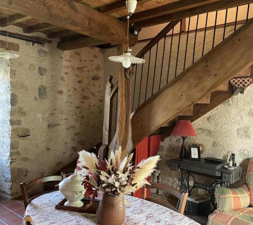 Photo of Others in Regades