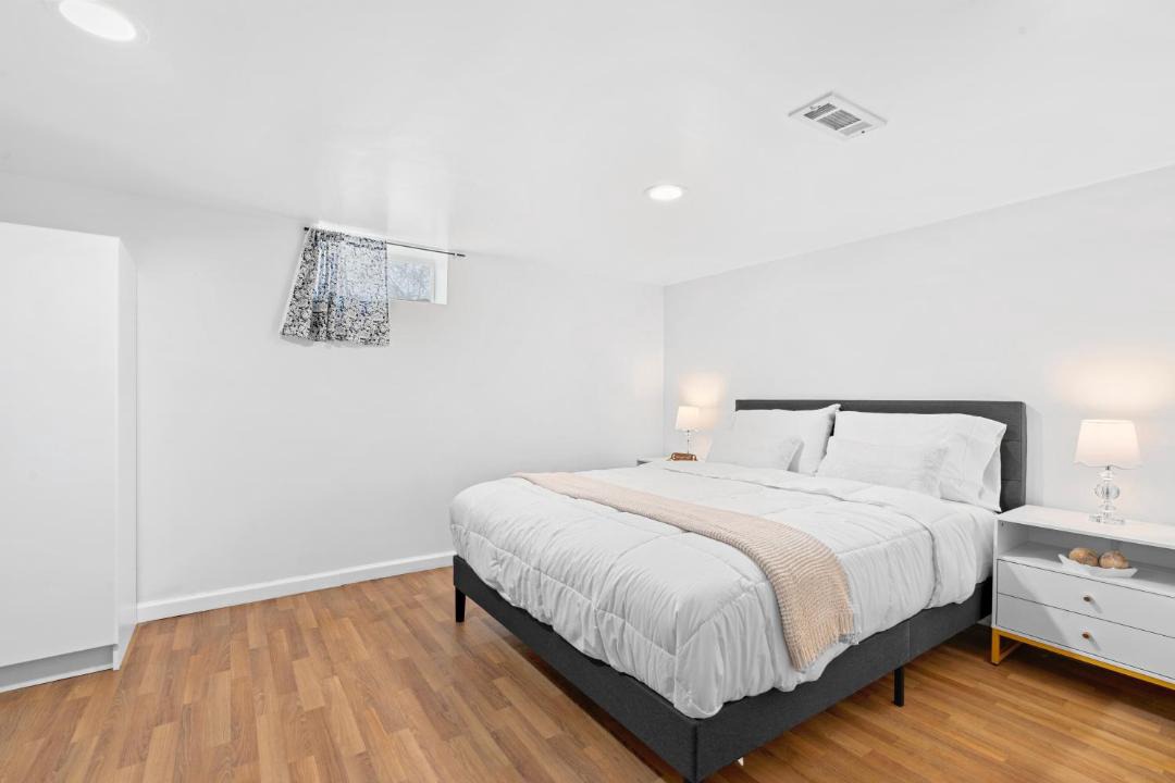 Photo of Bedroom in Lansing