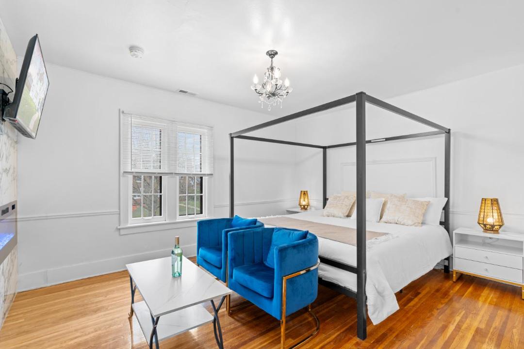 Photo of Bedroom in Lansing