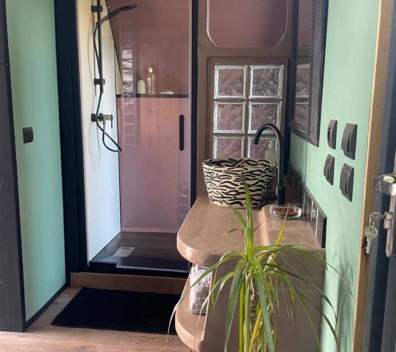 Photo of Others in Seix