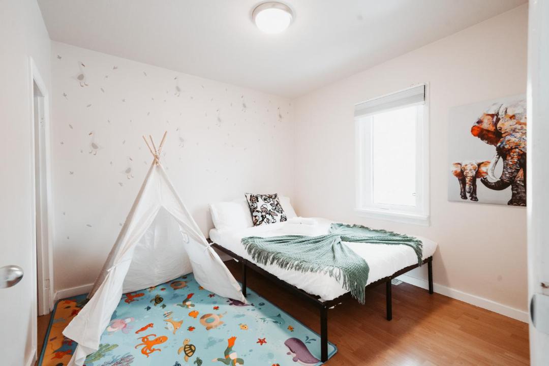 Photo of Bedroom in Montgomery