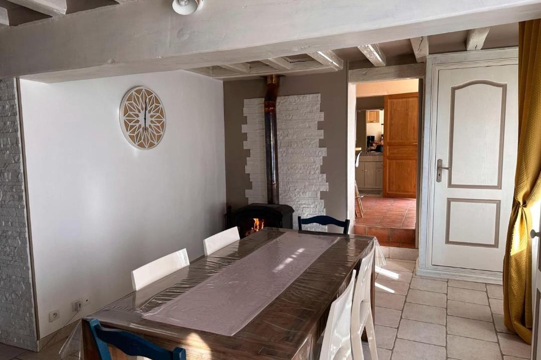 Photo of Others in Veuil