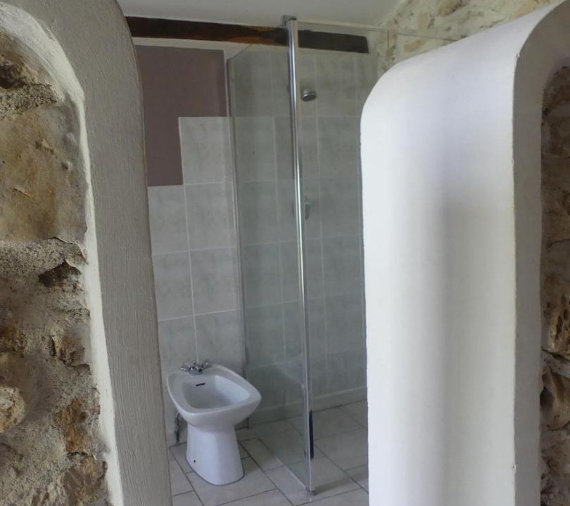 Photo of Bathroom in Rochefoucauld - Porte du Perigord