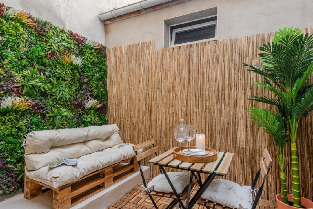 Photo of Patio Balcony in Brequerecque