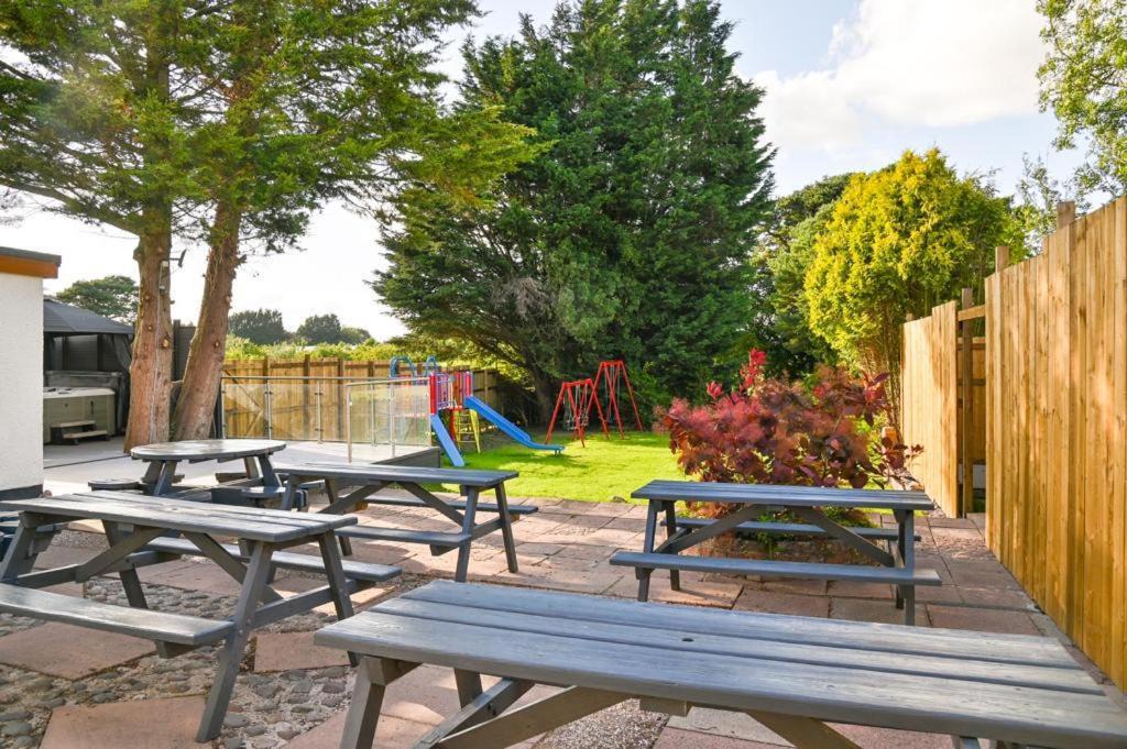 Photo of Others in Mealsgate