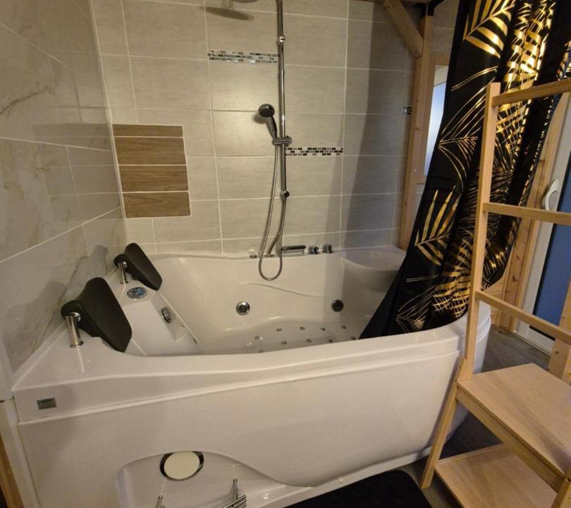 Photo of Bathroom in Saint-Julien-Molin-Molette