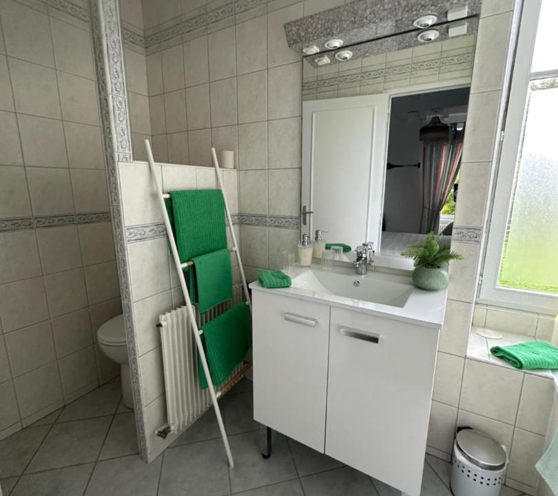 Photo of Bathroom in Colleville-sur-Mer