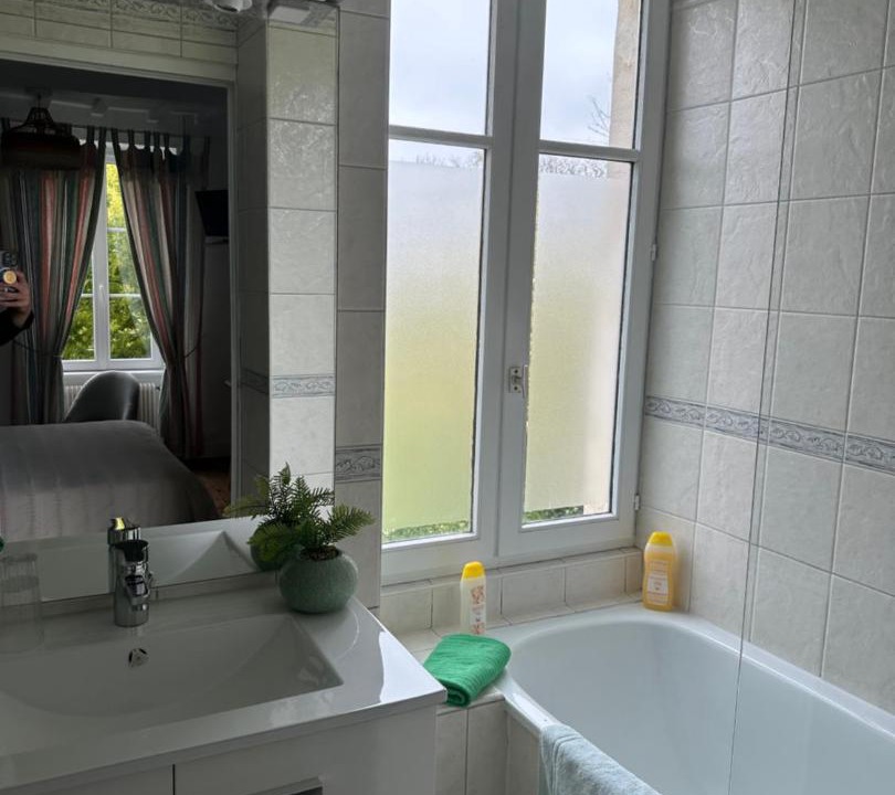 Photo of Bathroom in Colleville-sur-Mer