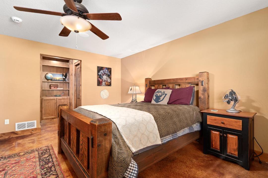 Photo of Bedroom in Walker
