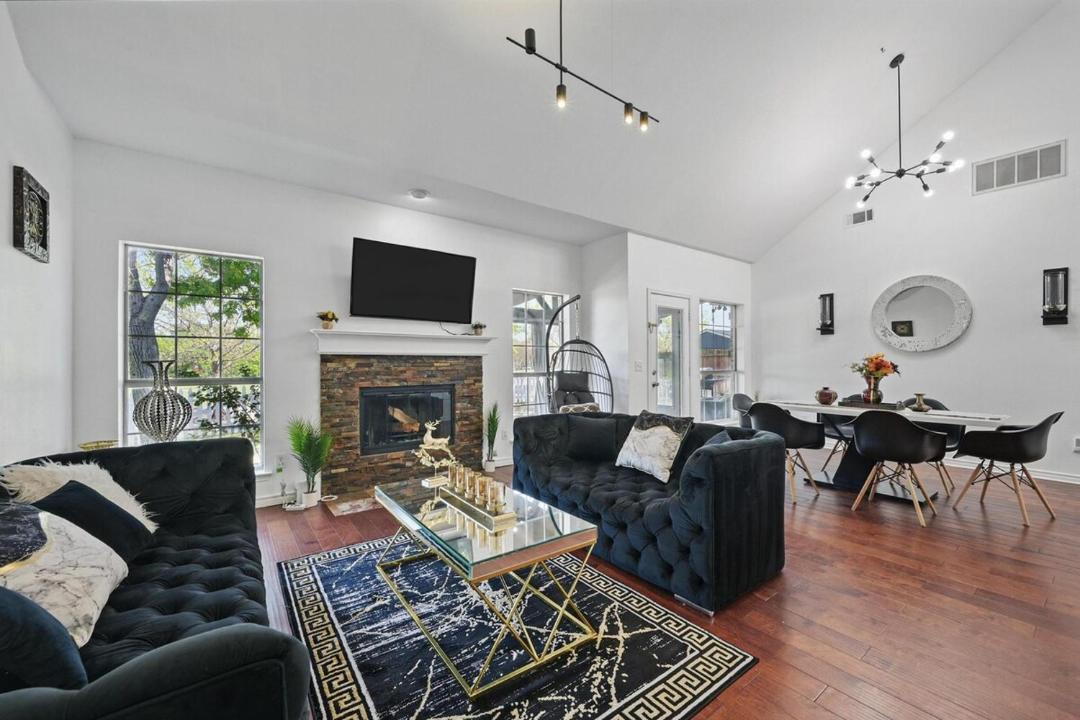 Photo of Livingroom in Frisco