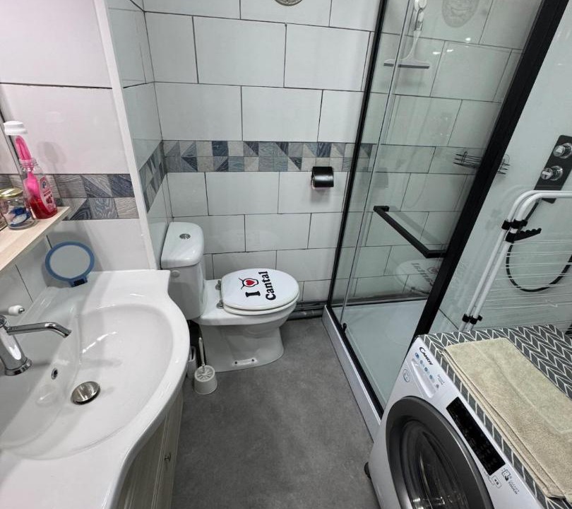 Photo of Bathroom in Mauriac