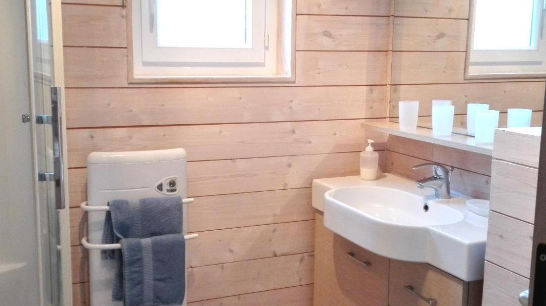 Photo of Bathroom in Cheille