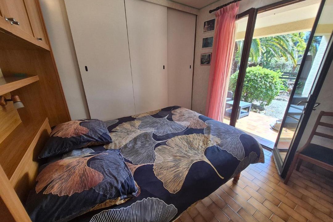 Photo of Bedroom in Saint-Genis