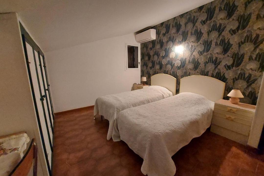 Photo of Bedroom in Saint-Genis