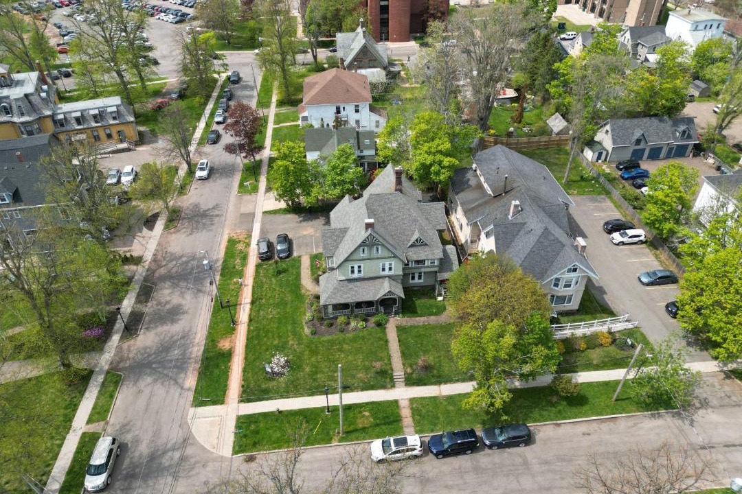 Photo of Buildings in Queens Square