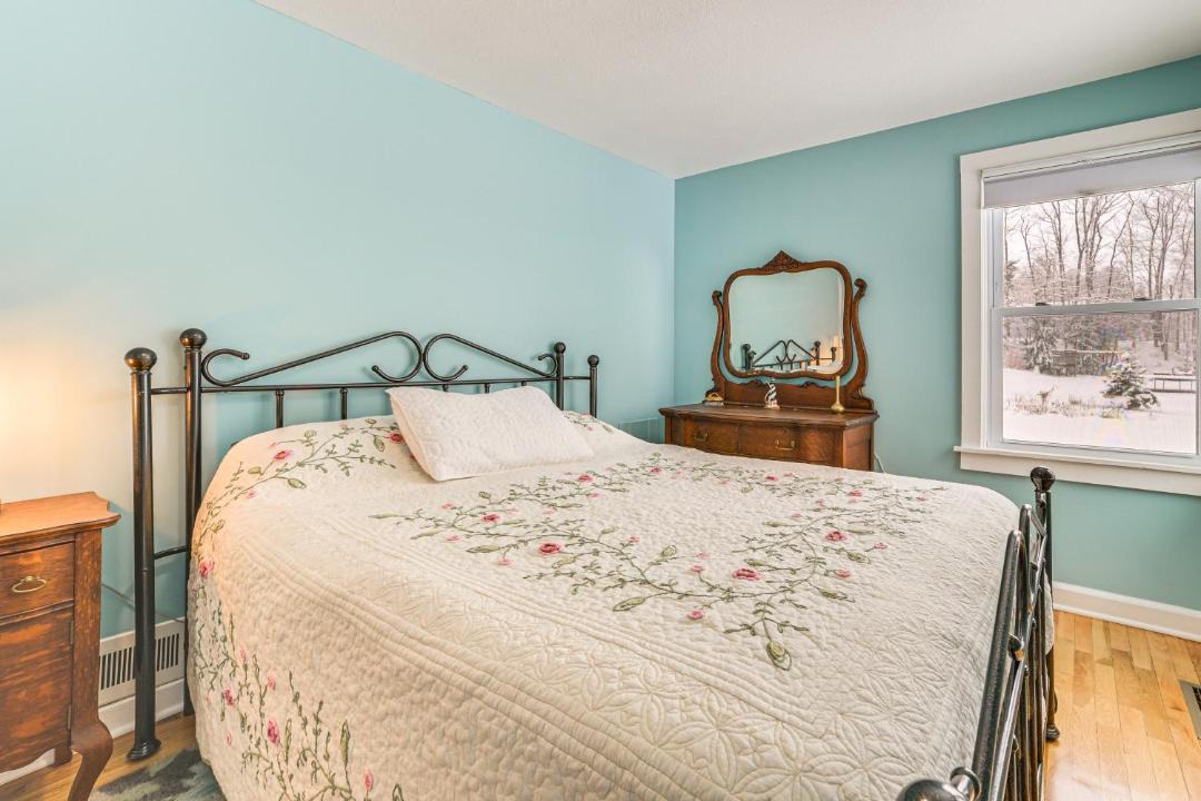 Photo of Bedroom in Rogers City