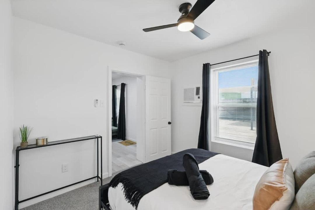 Photo of Bedroom in Haltom City