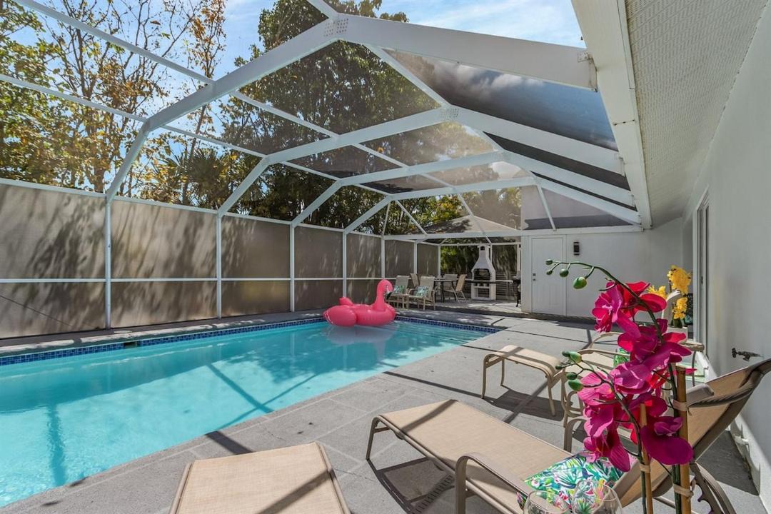 Photo of Patio Balcony in Willoughby Acres