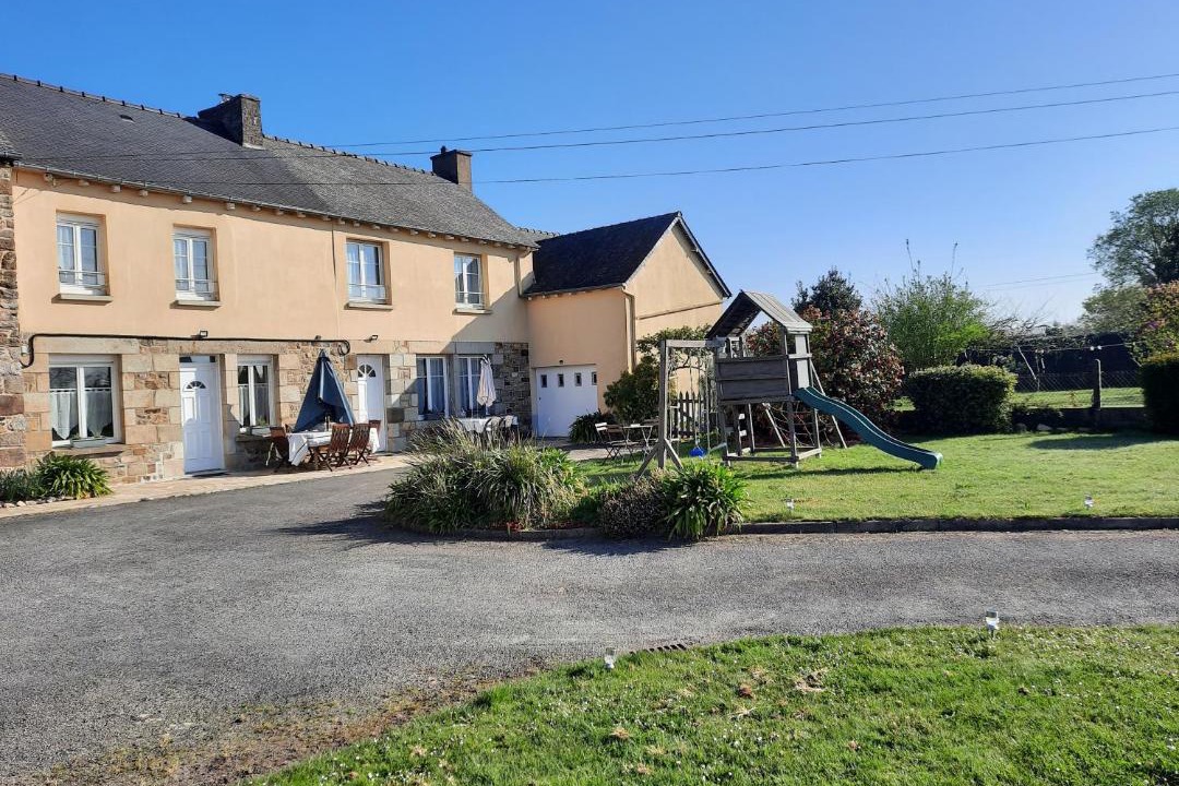 Photo of Others in Guitte