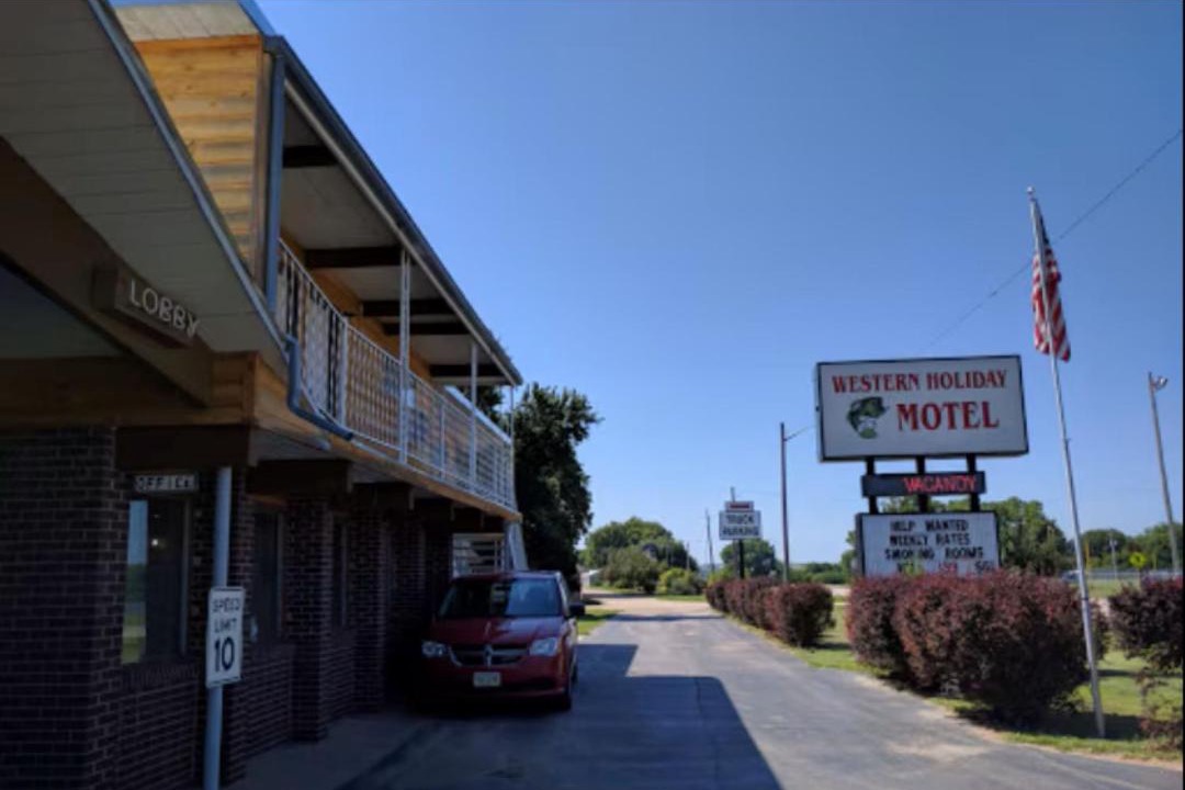 Photo of Others in Alma