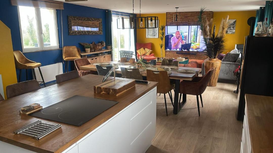 Photo of Others in Estry