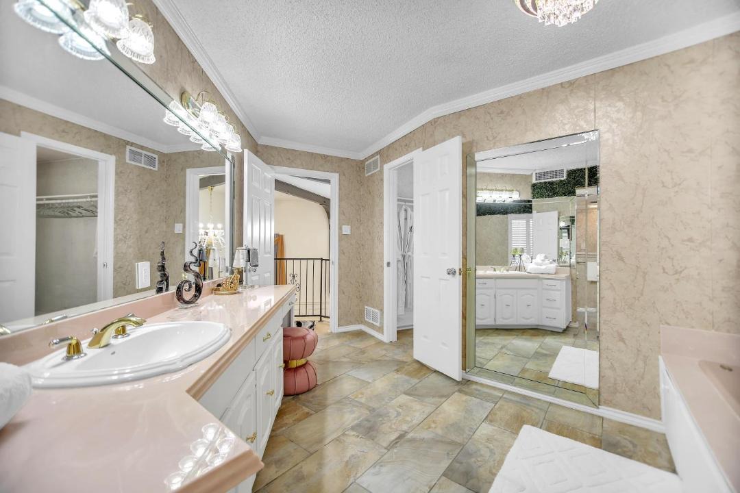 Photo of Bathroom in Ederville