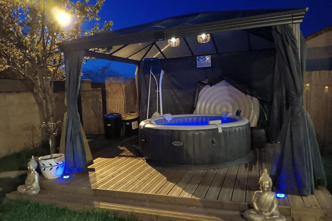 Photo of Others in Echire