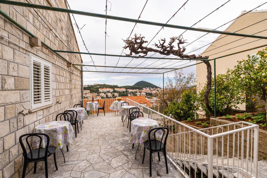 Photo of Patio Balcony in Gornji Kono