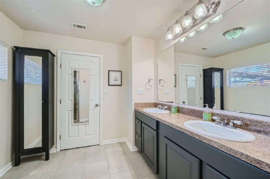 Photo of Bathroom in Cedar Creek