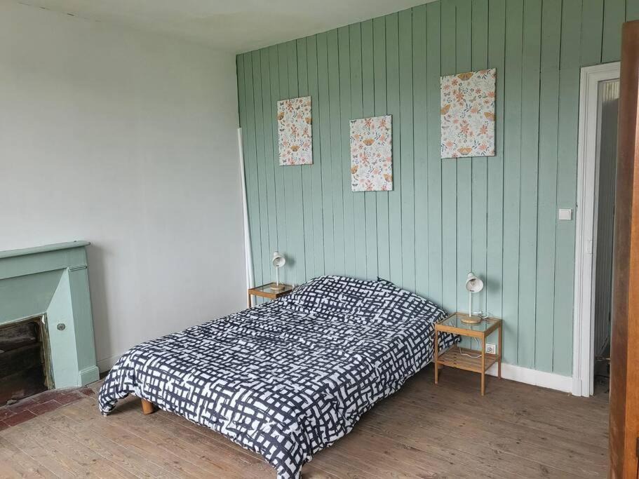 Photo of Bedroom in Cerisy-Belle-Etoile