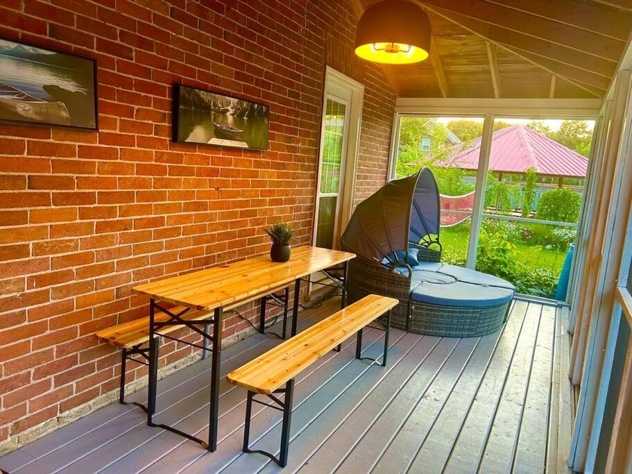 Photo of Patio Balcony in Campbellford