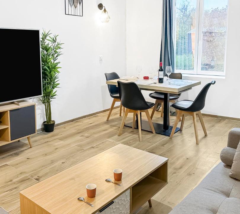 Photo of Livingroom in Saint-Leu-dEsserent