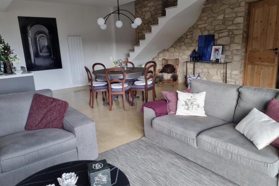 Photo of Livingroom in Eyroles