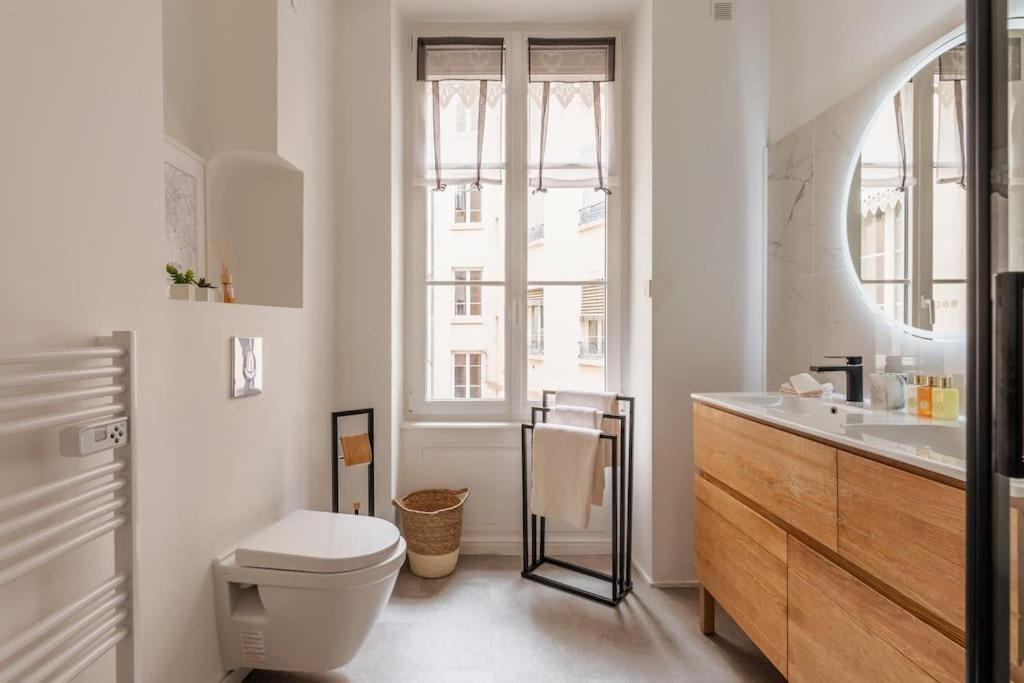 Photo of Bathroom in Jules Ferry - Recamier