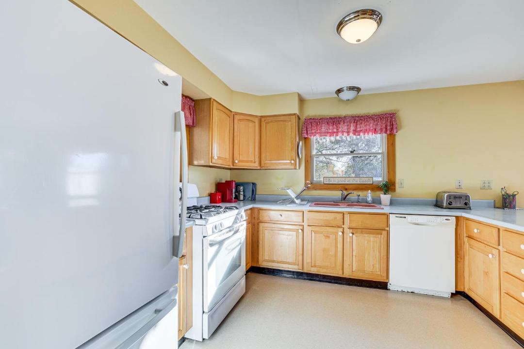 Photo of Kitchen in Alburg