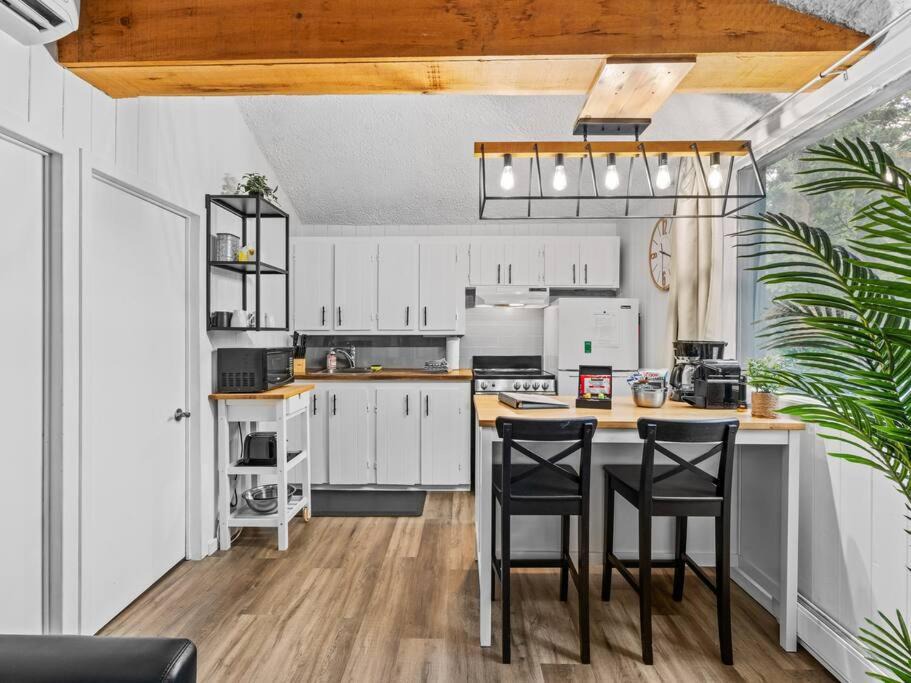 Photo of Kitchen in Sainte-Lucie-des-Laurentides