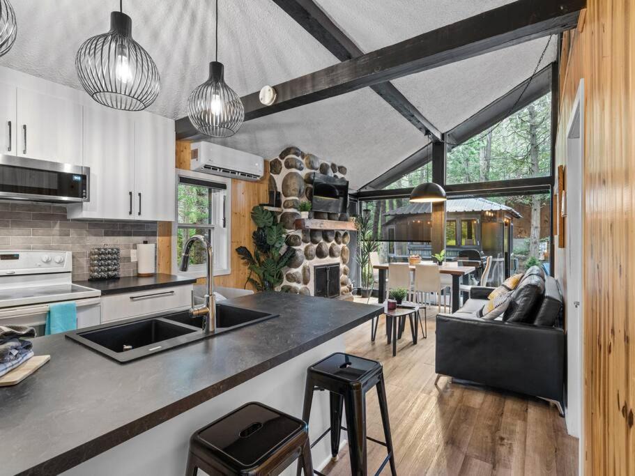 Photo of Kitchen in Sainte-Lucie-des-Laurentides