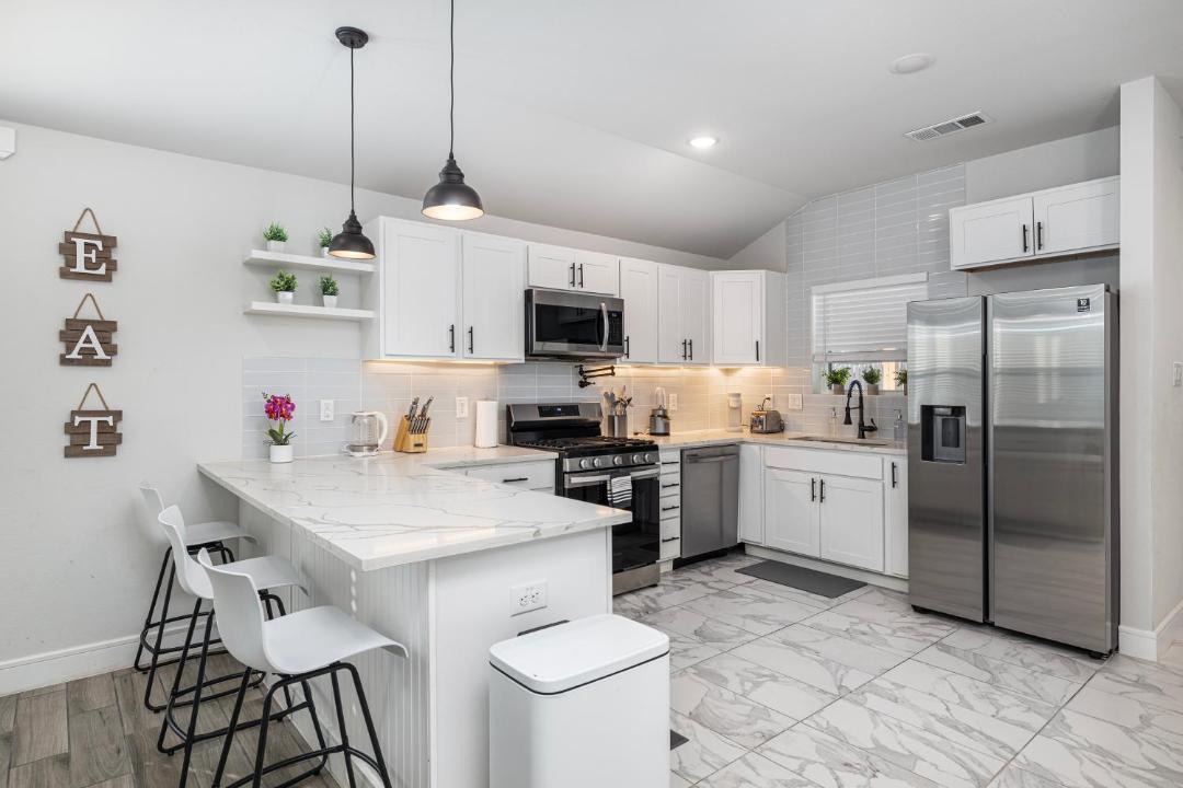 Photo of Kitchen in West Meadowbrook