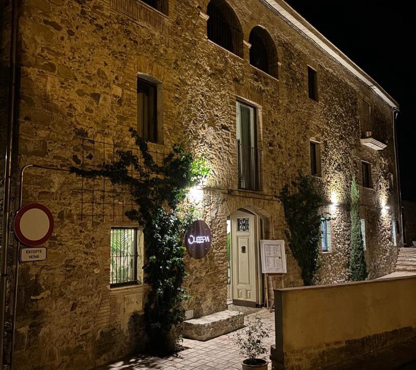 Photo of Others in Monells
