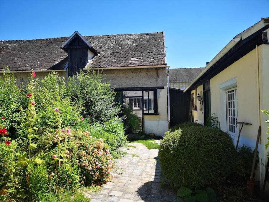 Photo of Others in Moret-Loing-et-Orvanne