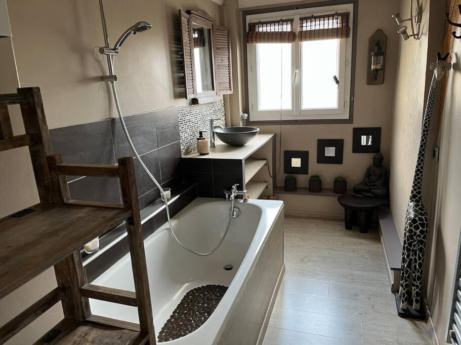 Photo of Bathroom in Centre Ville