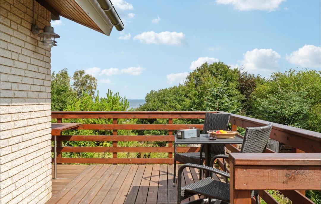 Photo of Patio Balcony in Fur